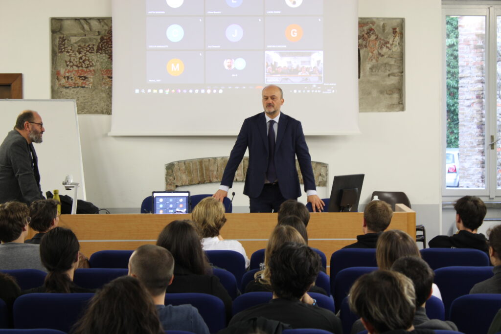 UniBg OnAir Academy parte con il Rettore