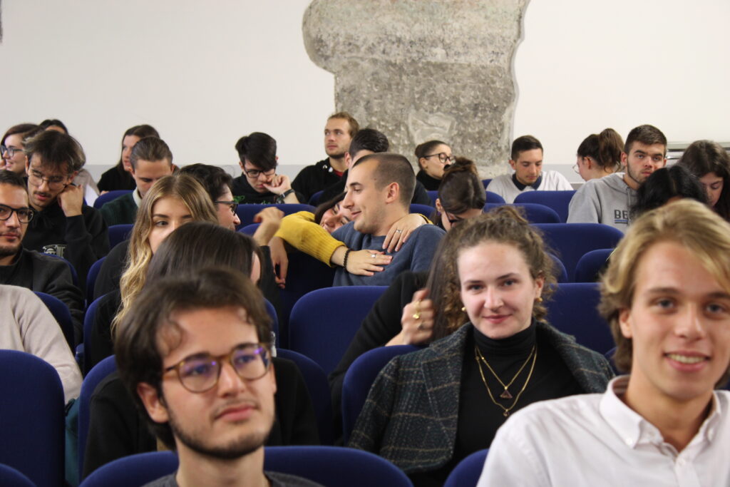 UniBg OnAir Academy parte con il Rettore